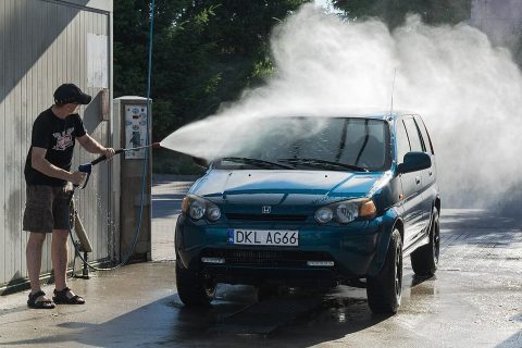 Мойка авто — иллюстрация