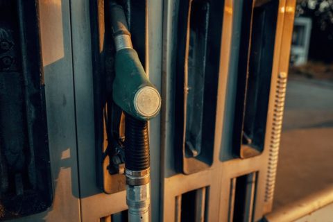 АЗС та заправки — ілюстрація