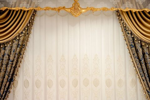 Штори та карнизи — ілюстрація
